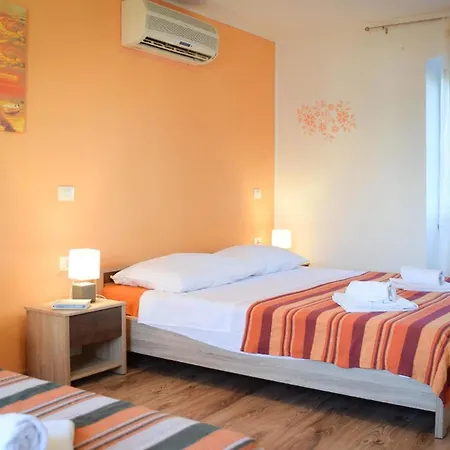 Mit Privatpool Fuer 6 Personen Ca 100 Qm In Marcana, Istrien Suedkueste Von Istrien Marčana