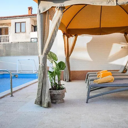 Mit Privatpool Fuer 6 Personen Ca 100 Qm In Marcana, Istrien Suedkueste Von Istrien Marčana
